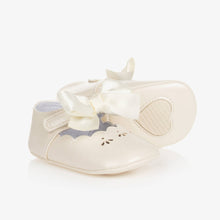 Load image into Gallery viewer, Mayoral Baby Girls Ivory Pre-Walker Shoes
