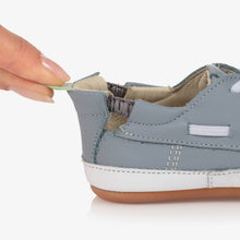 Load image into Gallery viewer, Tip Toey Joey Baby Boys Blue Boat Shoes
