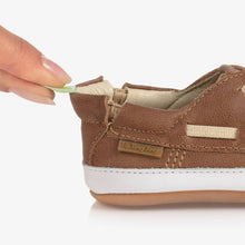 Load image into Gallery viewer, Tip Toey Joey Baby Boys Brown Boat Shoes

